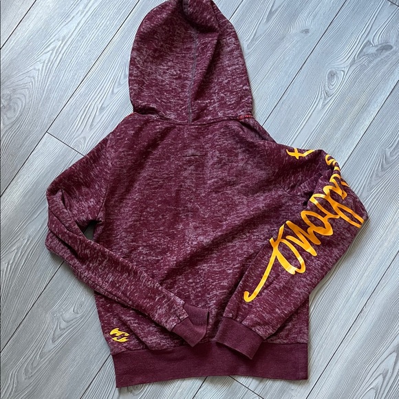 Billabong Maroon Jacket with Pink and Yellow Details - Picture 6 of 6